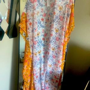 NWT Floral Kimono (one size fits most)